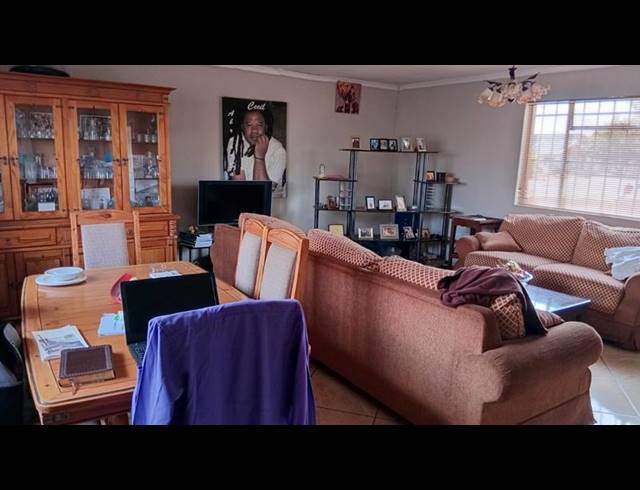 3 BEDROOM HOUSE FOR SALE IN ALRA PARK